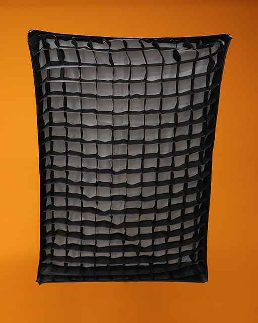 MZK_2332 سافتباکس 60*90 زد وان زنبوری دار Z1 60*90 softbox - Image 1